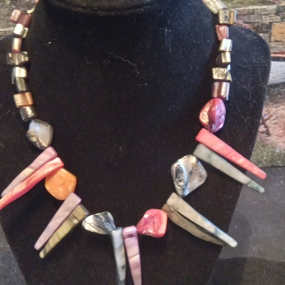 Vintage Colorful Shell 16" Necklace